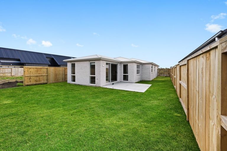 Photo of property in 21 Halo Green, Peacocke, Hamilton, 3206