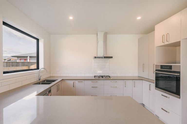 Photo of property in 3 Cypress Way, Levin, 5510