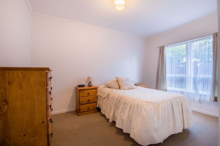 Photo of property in 2/142 Halsey Drive, Lynfield, Auckland, 1042