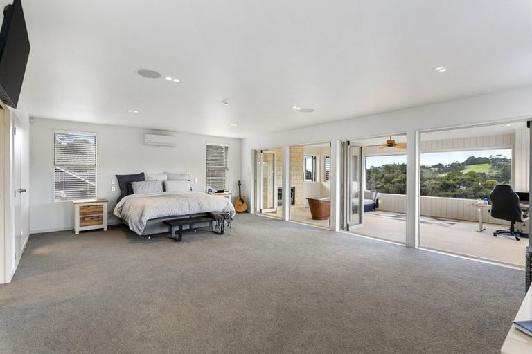 Photo of property in 194 Greenhithe Road, Greenhithe, Auckland, 0632