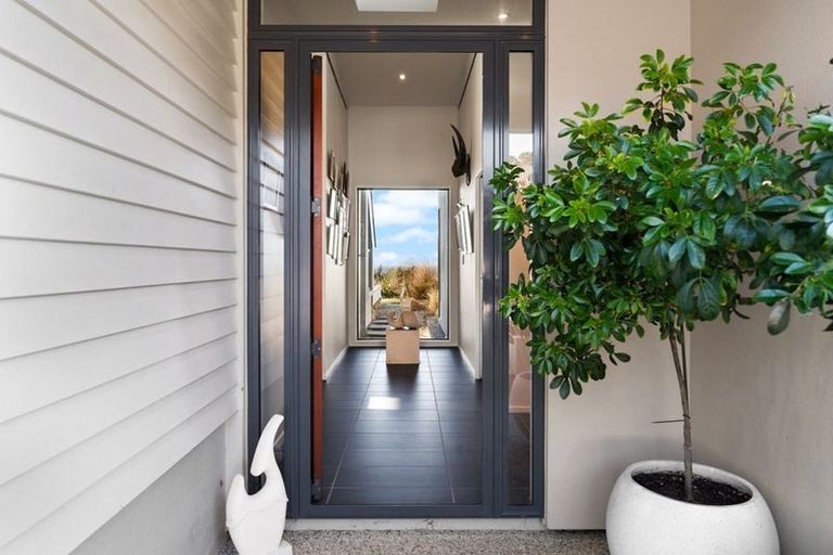 Photo of property in 25 Highgrove, Saint Clair, Dunedin, 9012