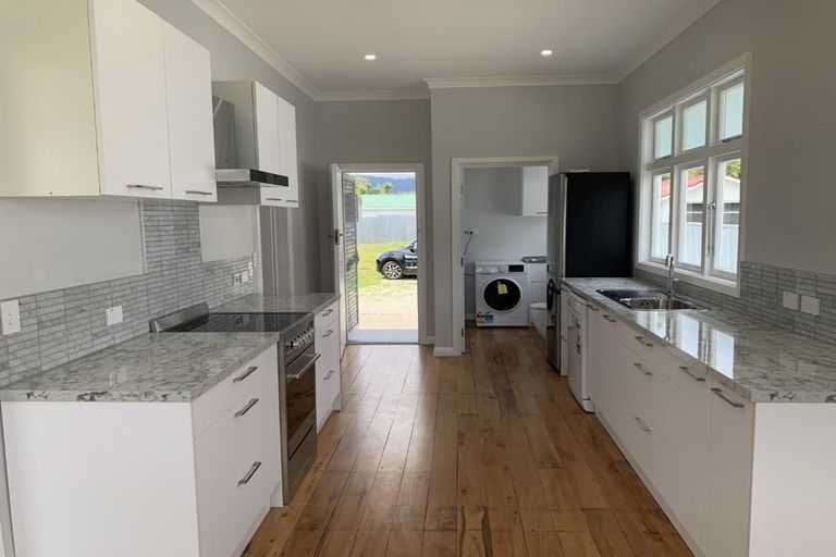 Photo of property in 74 Queenwood Road, Levin, 5510