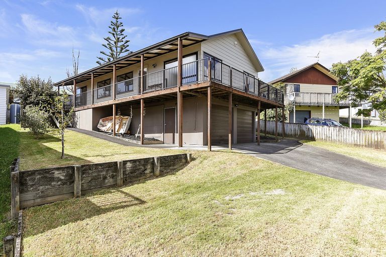 Photo of property in 6 Clearview Heights, Ranui, Auckland, 0612