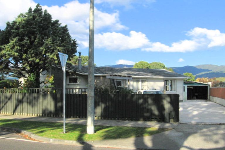 Photo of property in 54 Parkway, Wainuiomata, Lower Hutt, 5014