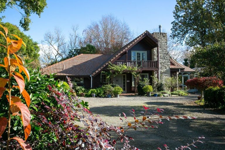 Photo of property in 261 Shakespeare Street, Leamington, Cambridge, 3432