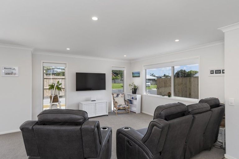 Photo of property in 9 Anatere Rise, Athenree, Waihi Beach, 3177
