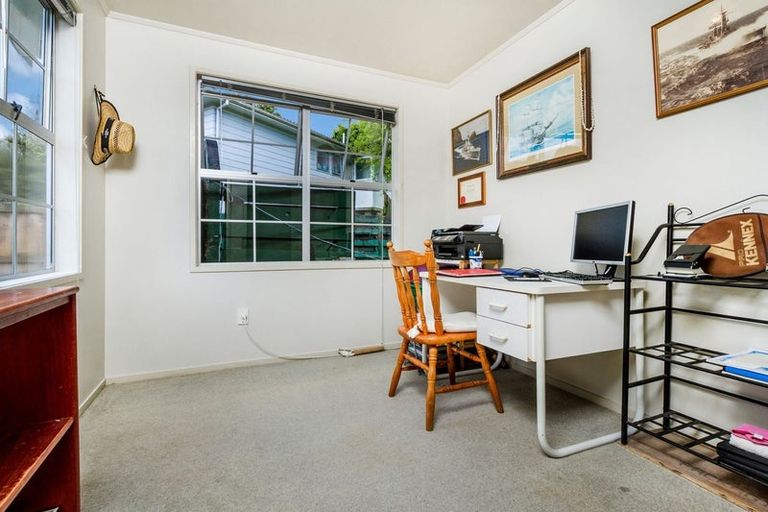 Photo of property in 24 Cranston Street, Torbay, Auckland, 0632