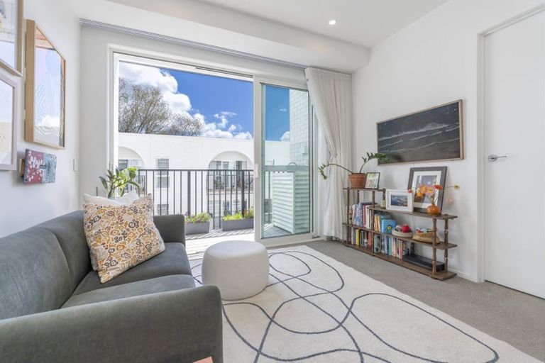 Photo of property in 1817a Great North Road, Avondale, Auckland, 1026