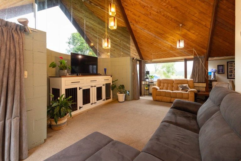 Photo of property in 275 Pohangina Road, Ashhurst, 4884