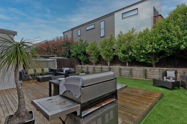 Photo of property in 30 Bomb Point Drive, Hobsonville, Auckland, 0616