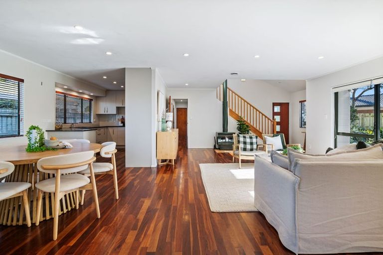 Photo of property in 48 Lakeside Drive, Orewa, 0931