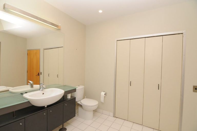 Photo of property in Dominion Apartments, 28/80 Victoria Street, Wellington Central, Wellington, 6011