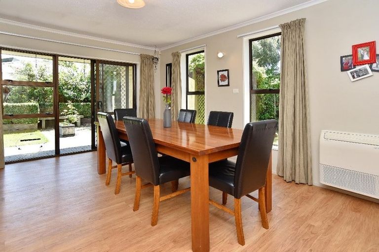 Photo of property in 11 Sunbeam Place, Halswell, Christchurch, 8025