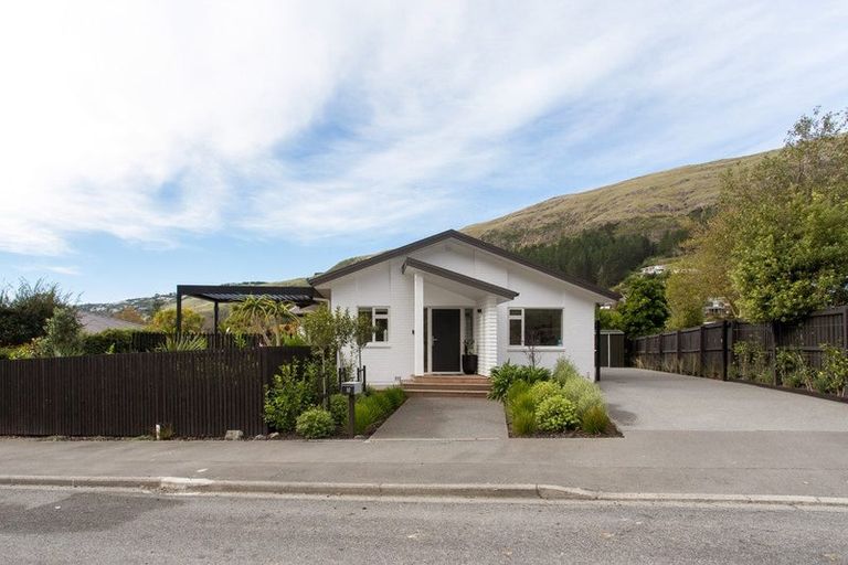 Photo of property in 10 Finnsarby Place, Sumner, Christchurch, 8081