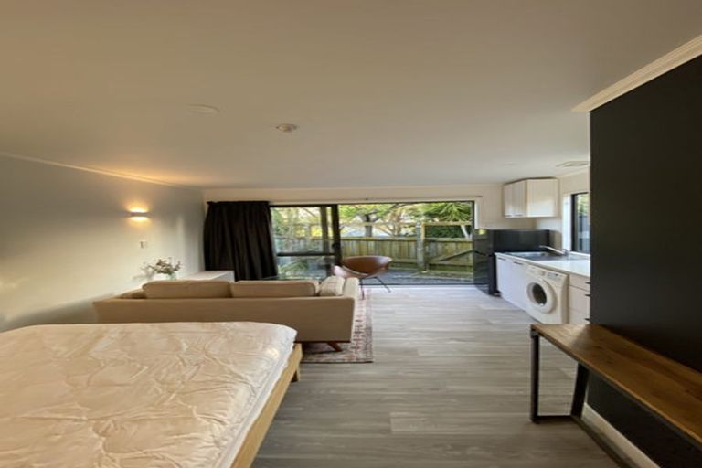 Photo of property in 23 Petane Road, Bay View, Napier, 4104