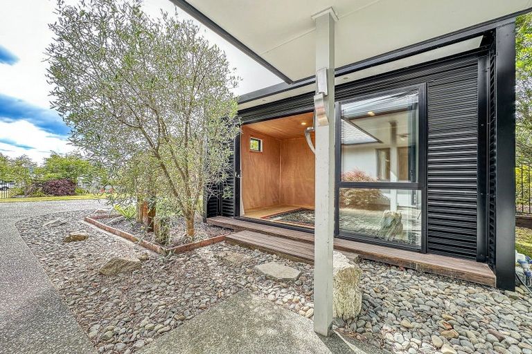 Photo of property in 10 Yasmin Lane, Kinloch, Taupo, 3377