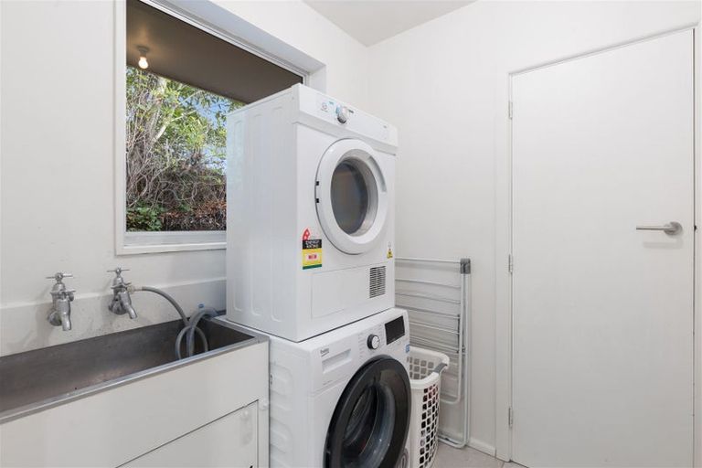 Photo of property in 8 Tracy Place, Redwood, Christchurch, 8051