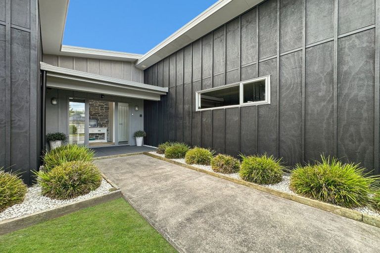 Photo of property in 50 Montgomery Crescent, Kinloch, Taupo, 3377
