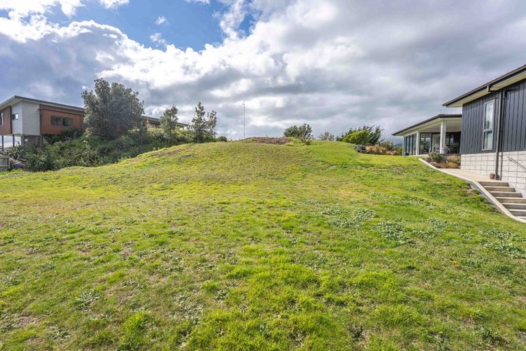 Photo of property in 25 Pharazyn Avenue, Waikanae Beach, Waikanae, 5036