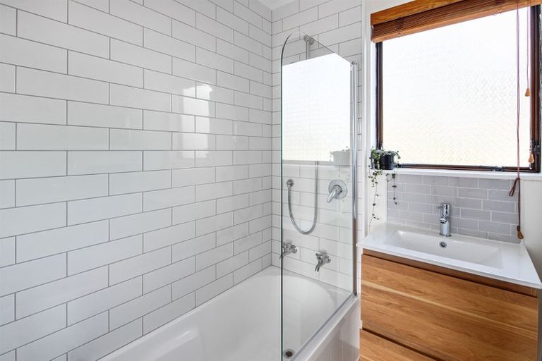 Photo of property in 56 Dominica Crescent, Grenada Village, Wellington, 6037