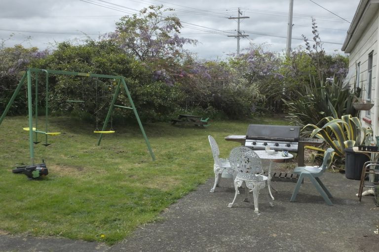 Photo of property in 63 King Street, Hikurangi, 0114