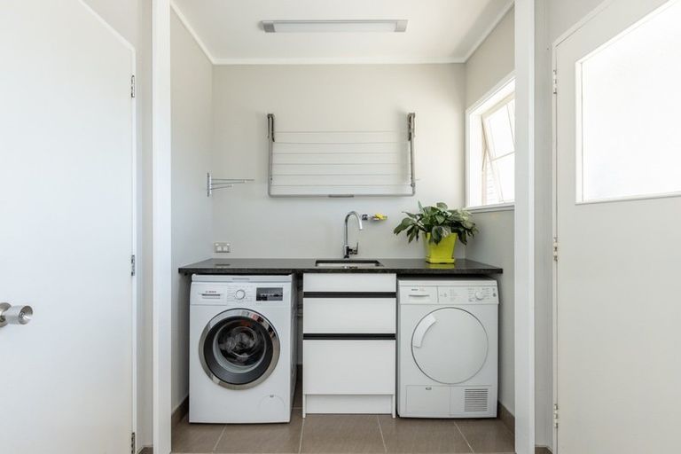 Photo of property in 191 Poraiti Road, Poraiti, Napier, 4182