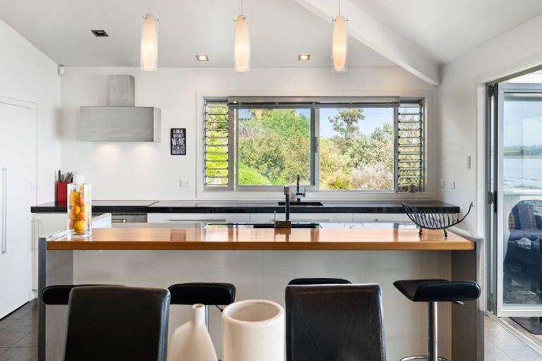 Photo of property in 109a Torkar Road, Clarks Beach, 2122