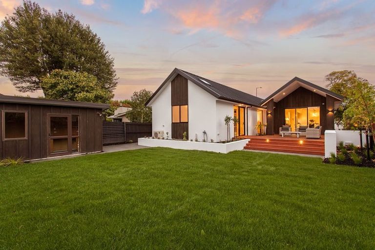 Photo of property in 85 Glandovey Road, Fendalton, Christchurch, 8052