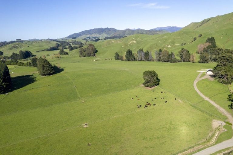 Photo of property in 2472 Opaki Kaiparoro Road, Eketahuna, 4994