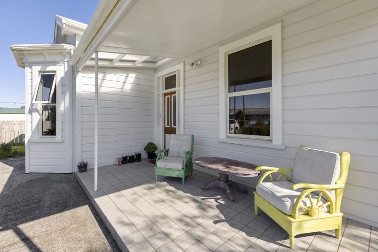 Photo of property in 19 Carey Street, Waitara, 4320
