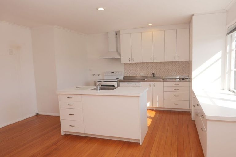 Photo of property in 95 Golf Road, Paraparaumu Beach, Paraparaumu, 5032