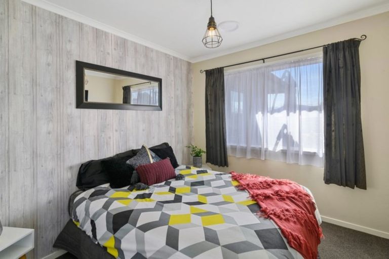 Photo of property in 28 Tennyson Drive, Owhata, Rotorua, 3010