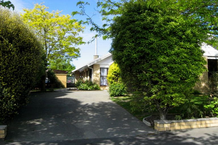 Photo of property in 1/12 Northfield Road, Casebrook, Christchurch, 8051