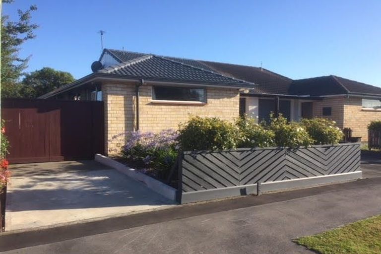 Photo of property in 1/5 Vancouver Crescent, Wainoni, Christchurch, 8061
