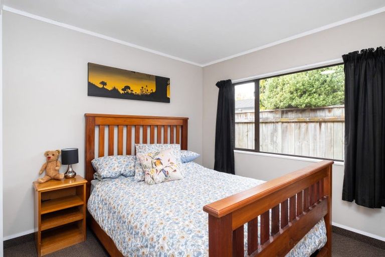 Photo of property in 14 Kingsgate Avenue, Havelock North, 4130