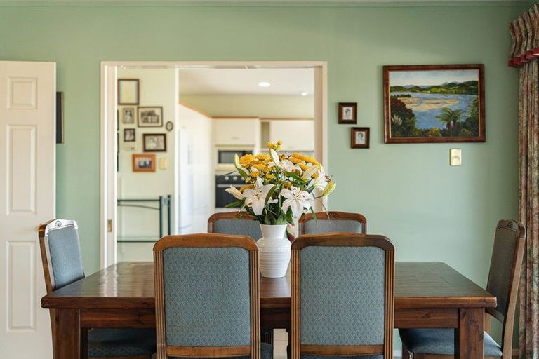 Photo of property in 9 Mariposa Crescent, Birkenhead, Auckland, 0626