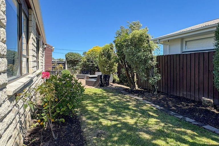 Photo of property in 1/14 Croziers Road, St Albans, Christchurch, 8052