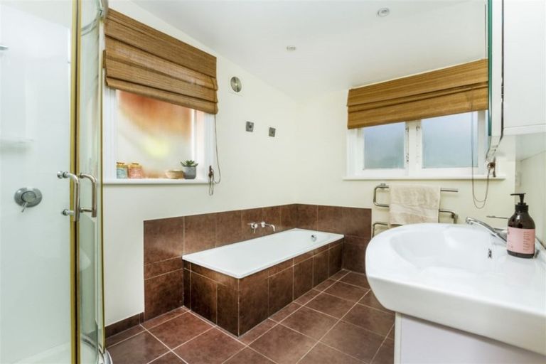 Photo of property in 15 Kawerau Avenue, Devonport, Auckland, 0624