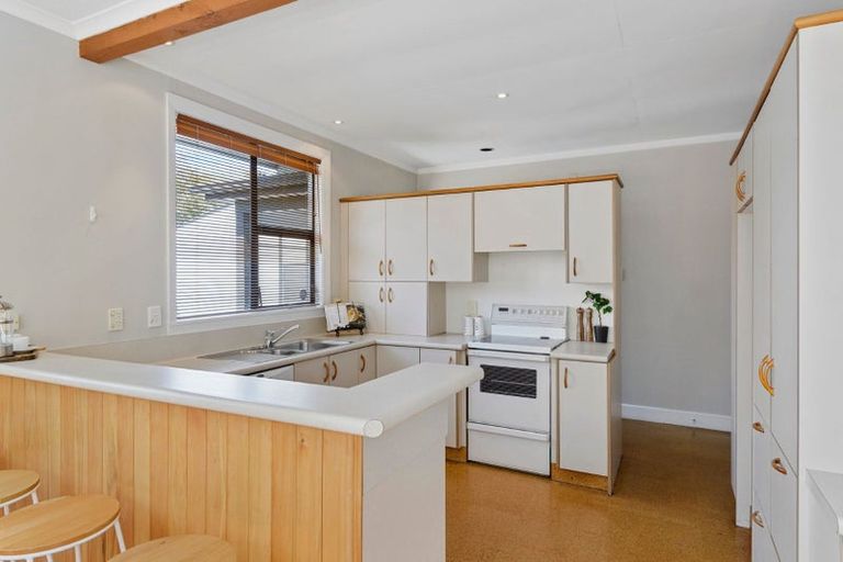 Photo of property in 16 Murdoch Street, Bryndwr, Christchurch, 8053