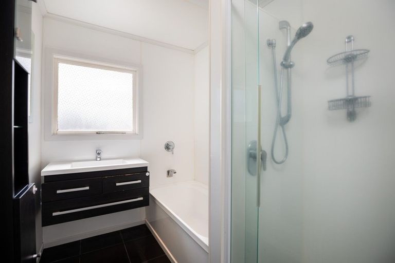 Photo of property in 56 Wallath Road, Westown, New Plymouth, 4310