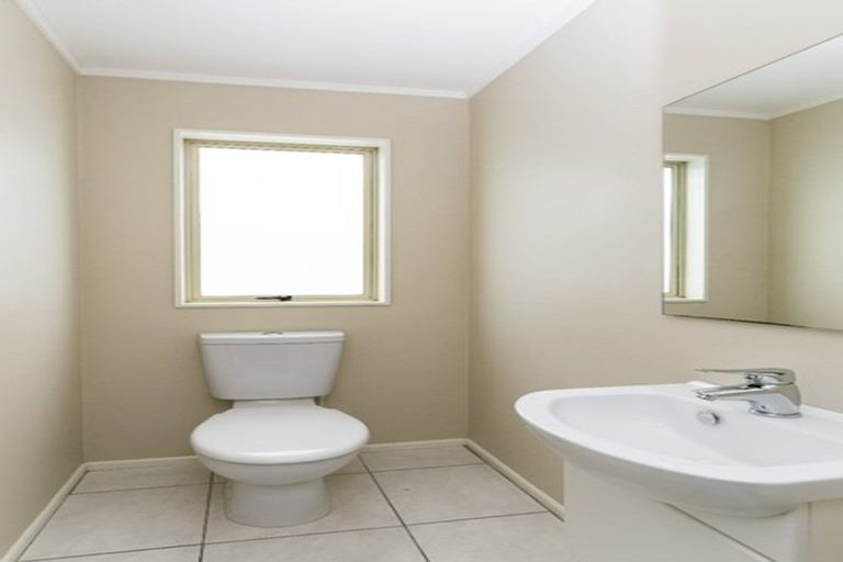 Photo of property in 16b Buccaneer Place, Grenada Village, Wellington, 6037