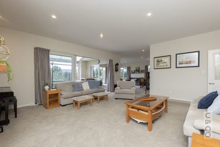Photo of property in 64 Pohutukawa Parade, Riverhead, 0820