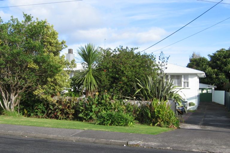 Photo of property in 121 Wharf Road, Te Atatu Peninsula, Auckland, 0610