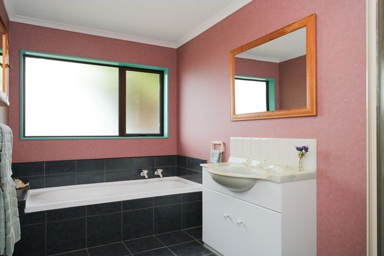 Photo of property in 405 Saddle Hill Road, Scroggs Hill, Dunedin, 9076