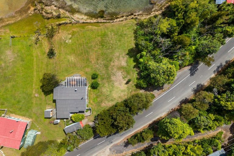 Photo of property in 1755 Queen Charlotte Drive, Linkwater, Picton, 7281