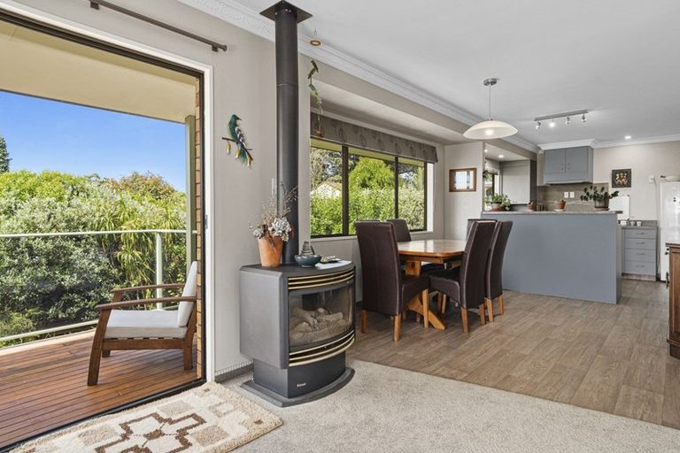 Photo of property in 12 Myrtle Drive, Omokoroa, 3114