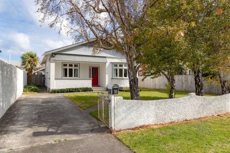 Photo of property in 16 Rodney Street, Waiwhetu, Lower Hutt, 5010