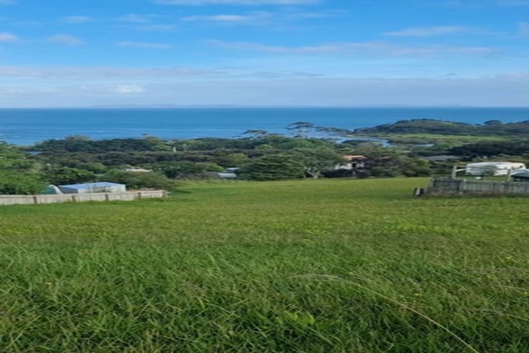 Photo of property in 13 Nancy Wake Place, Cable Bay, 0420