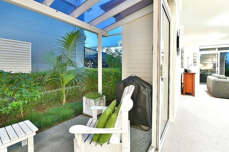 Photo of property in 14 Plantation Terrace, Orewa, 0931
