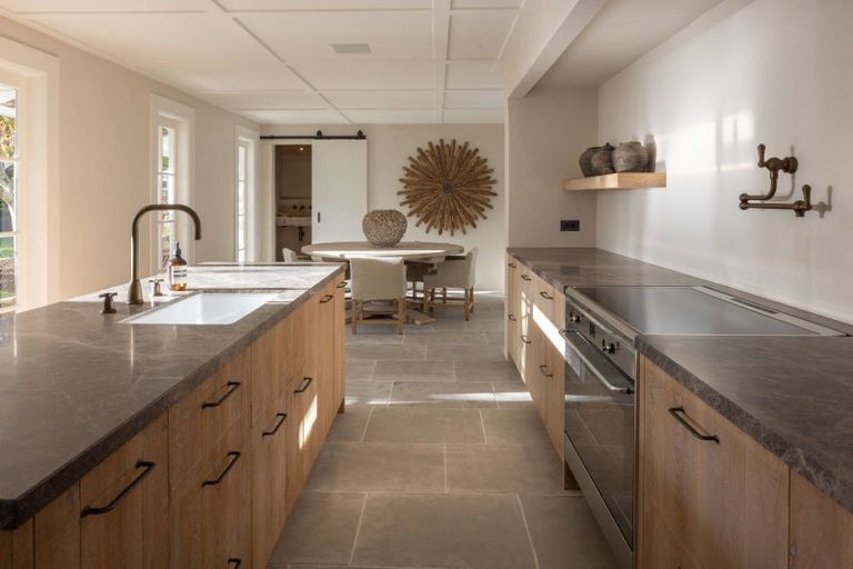 Photo of property in 98 Te Mata Road, Havelock North, 4130